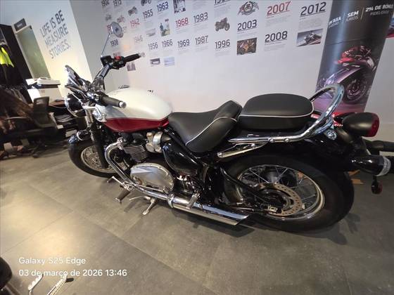 TRIUMPH BONNEVILLE SPEEDMASTER 